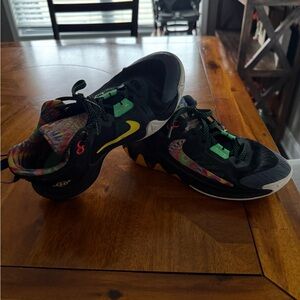 Nike Giannis Immortality 2 ‘Kaleidoscope’ basketball shoes - Size 6y